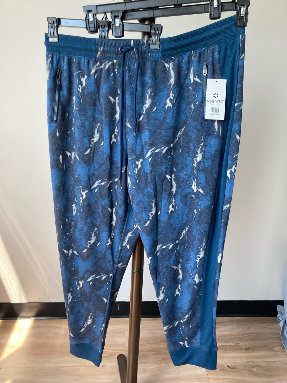 Nine West jogger pant abstract print pull on pant front zipper pockets 3X